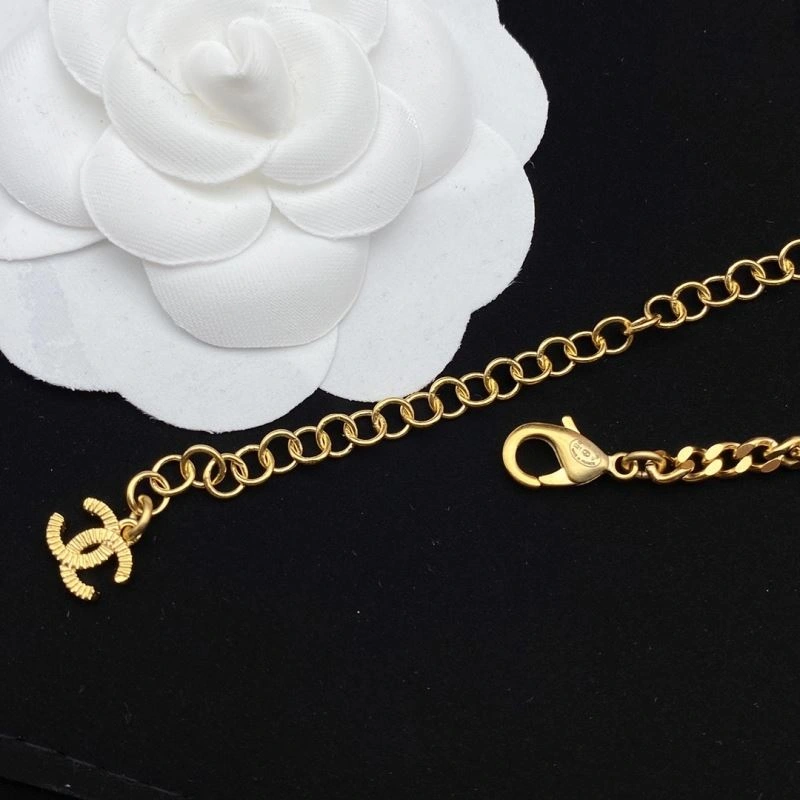 Sophisticated Chxnxl Necklaces 293332