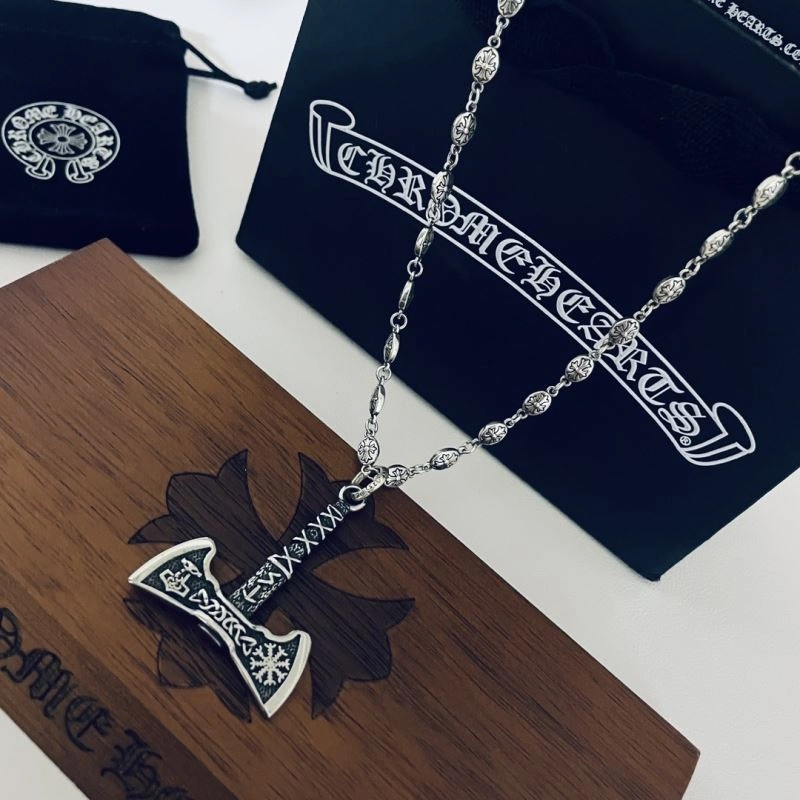 Comfortable Chrxmx Hxxrts Necklaces 301739