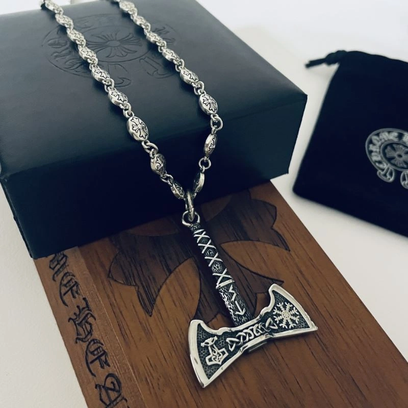 Comfortable Chrxmx Hxxrts Necklaces 301739