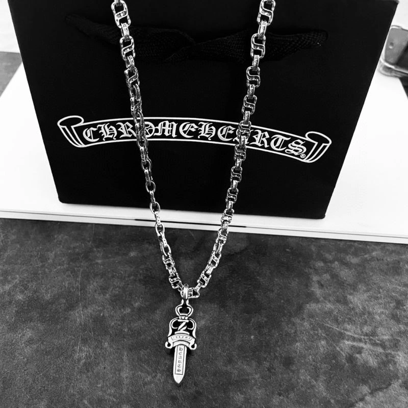 GoodFit Chrxmx Hxxrts Necklaces 301727