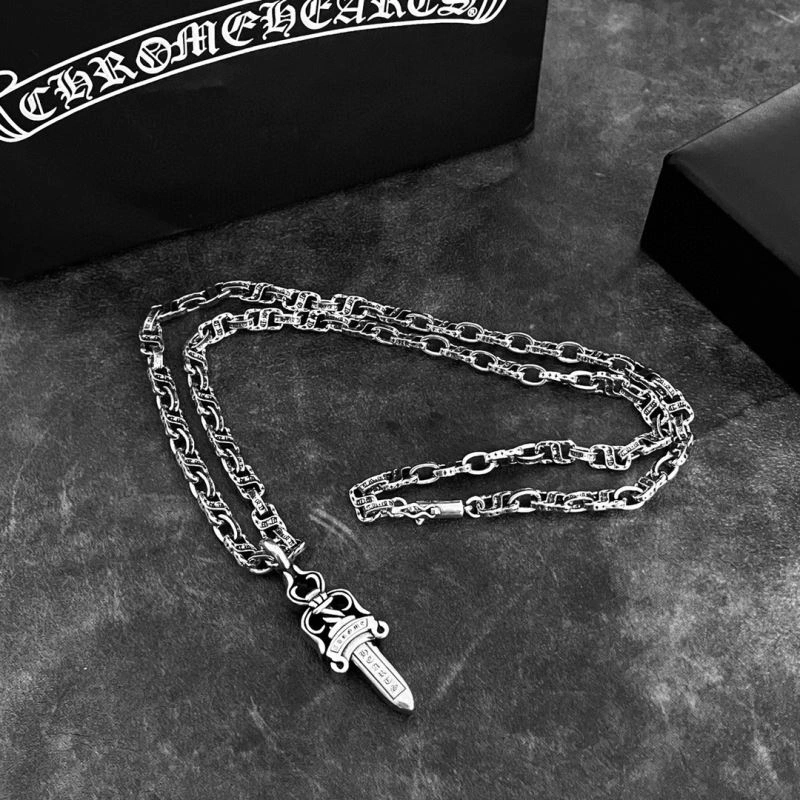 GoodFit Chrxmx Hxxrts Necklaces 301727