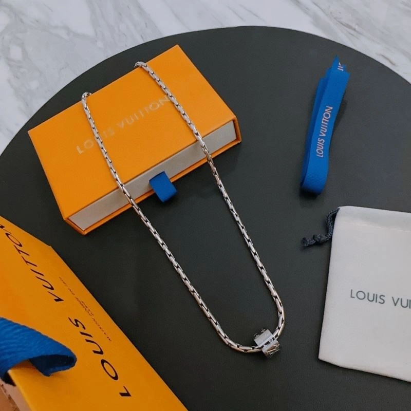 Durable LX Necklaces 312309