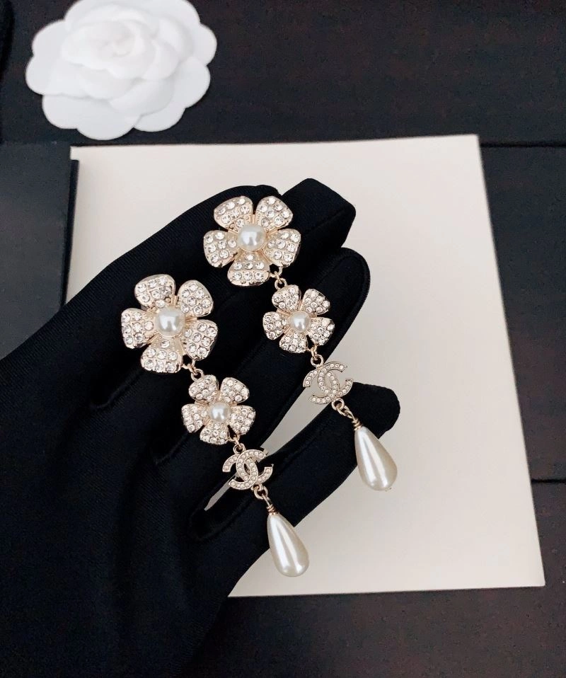 Breathable Chxnxl Earrings 284092