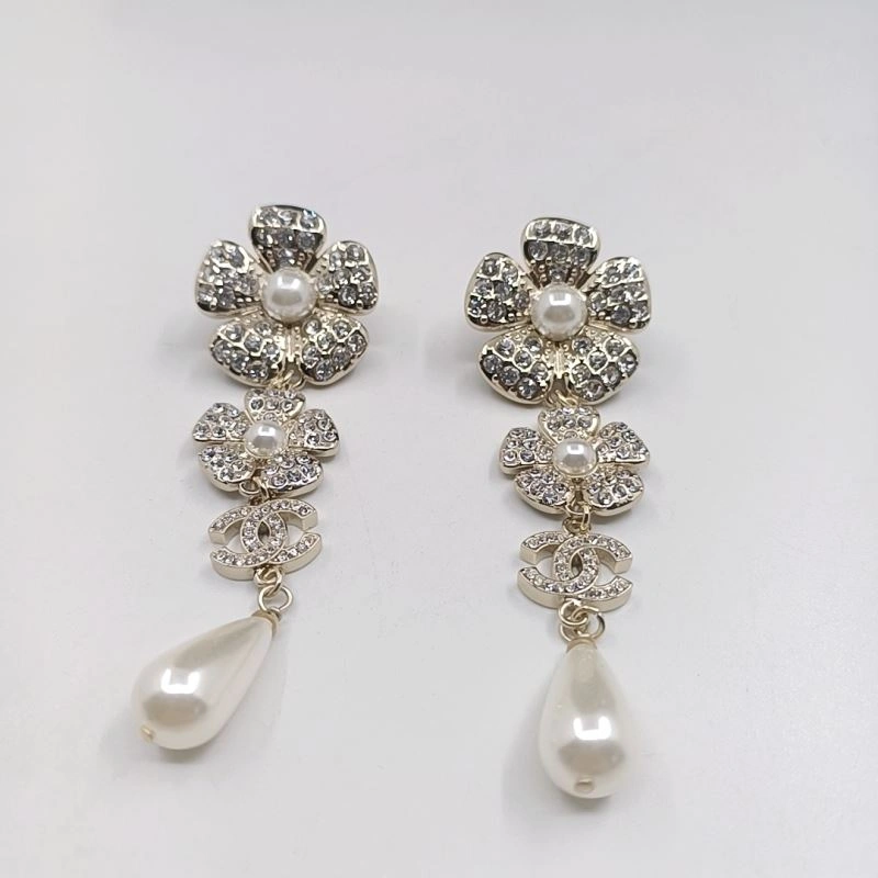 Breathable Chxnxl Earrings 284092