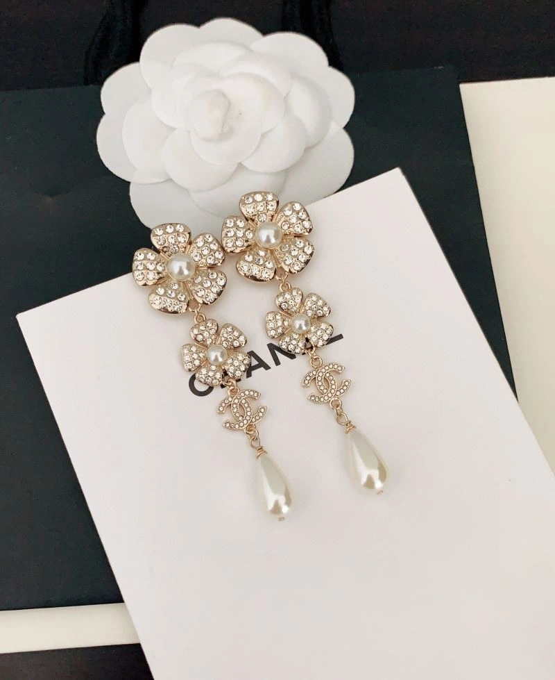 Breathable Chxnxl Earrings 284092