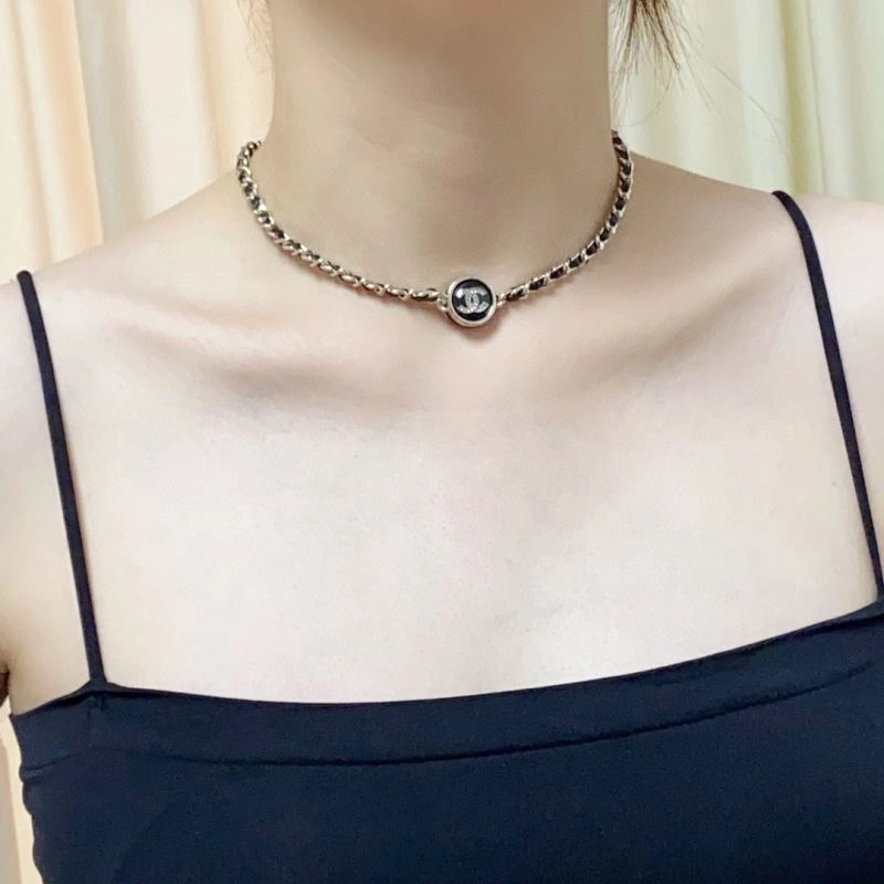 Fashionable Chxnxl Necklaces 293328
