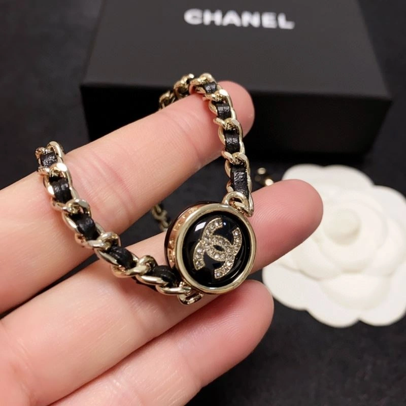 Fashionable Chxnxl Necklaces 293328