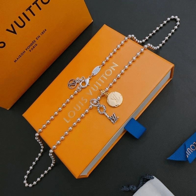 Durable LX Necklaces 312300