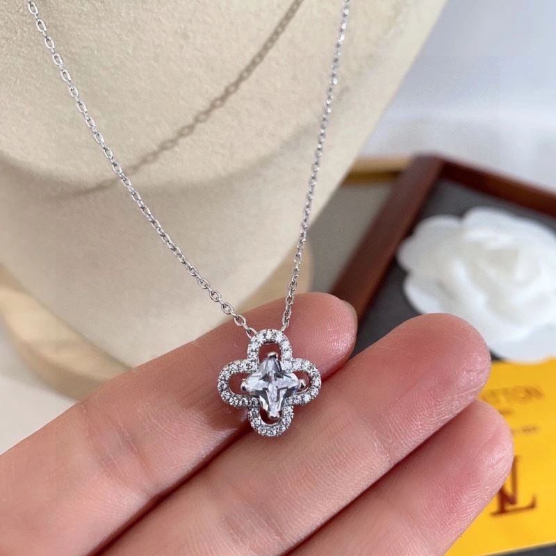 LX Necklaces SmartChoice 312275