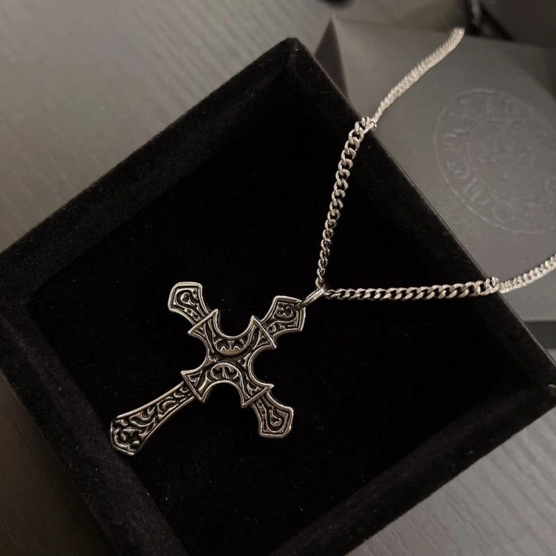 Chrxmx Hxxrts Necklaces EyeCatching 301716