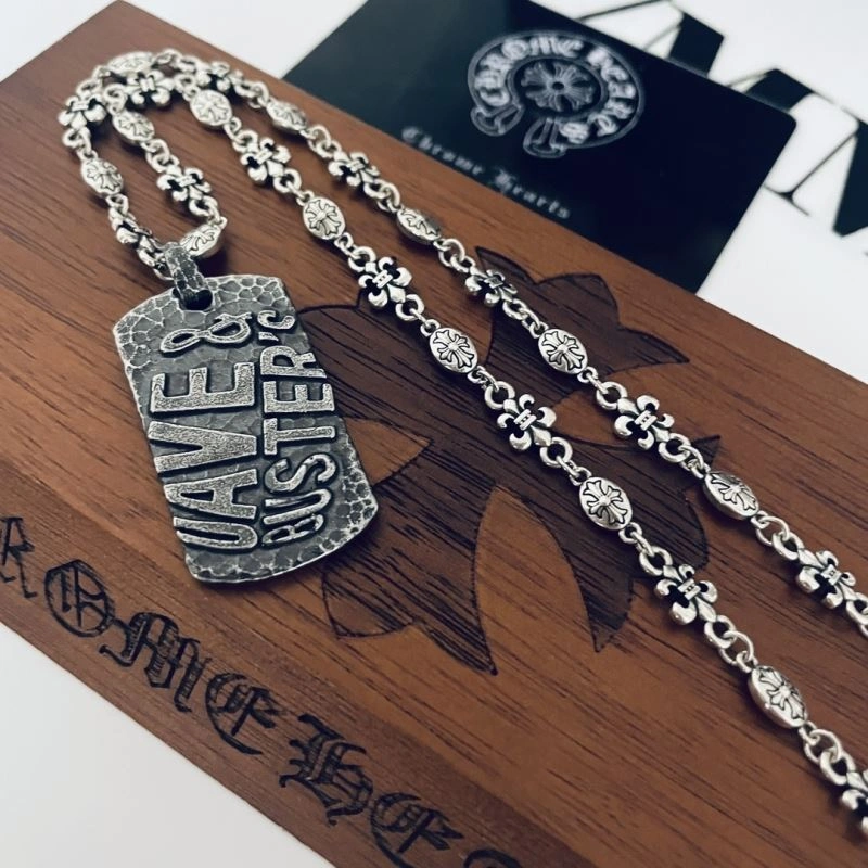 GoAnywhere Chrxmx Hxxrts Necklaces 301709