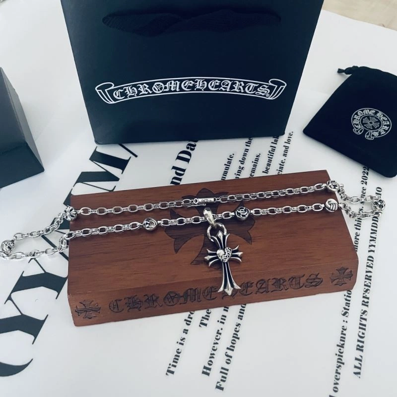 Chrxmx Hxxrts Necklaces Stylish 301707