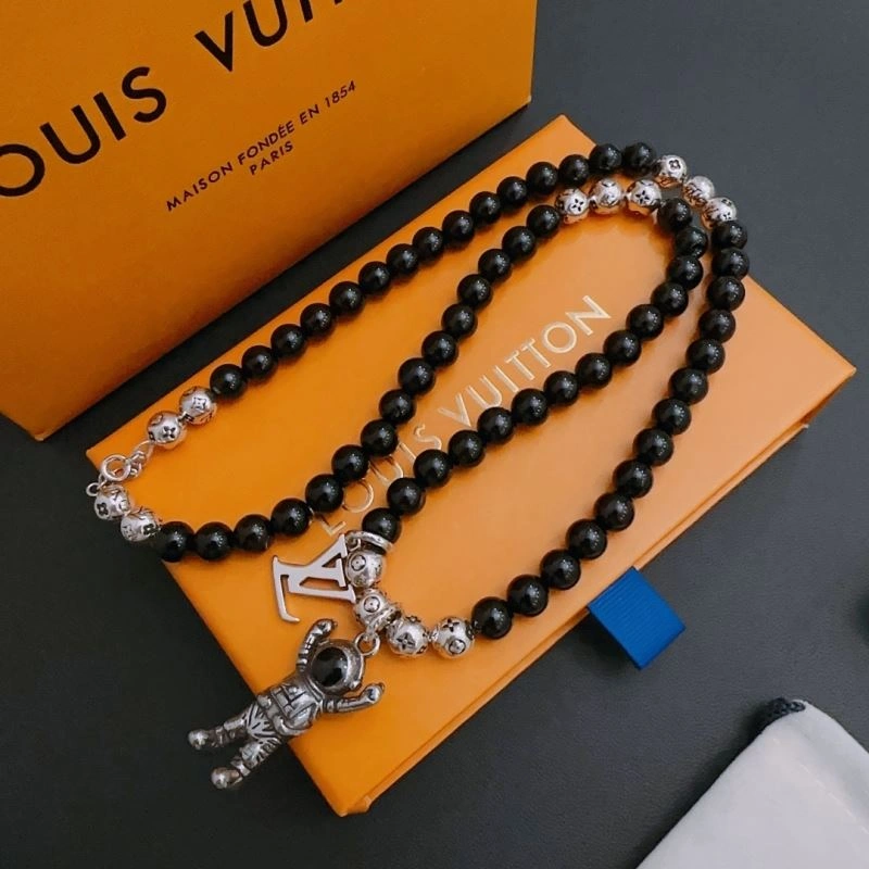 Trendsetting LX Necklaces 312277