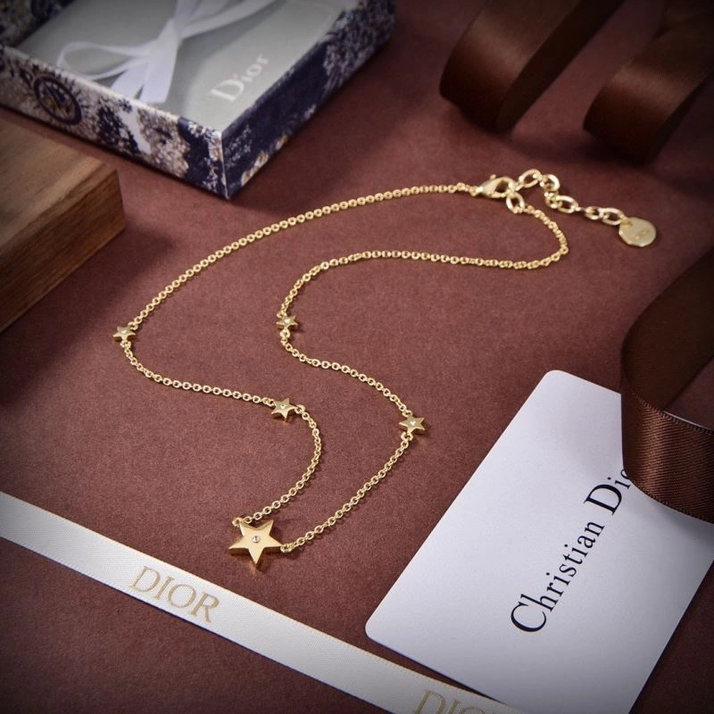 Christian Dxxr Necklaces Elegant 295588