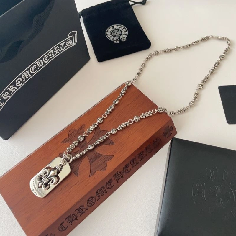 Chrxmx Hxxrts Necklaces GoAnywhere 301681