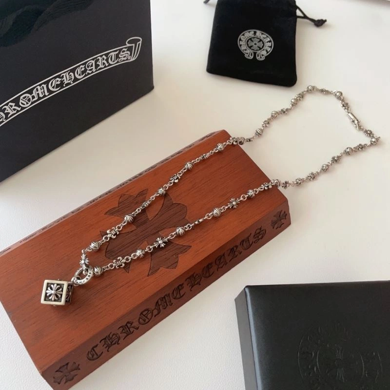 Fashionable Chrxmx Hxxrts Necklaces 301686