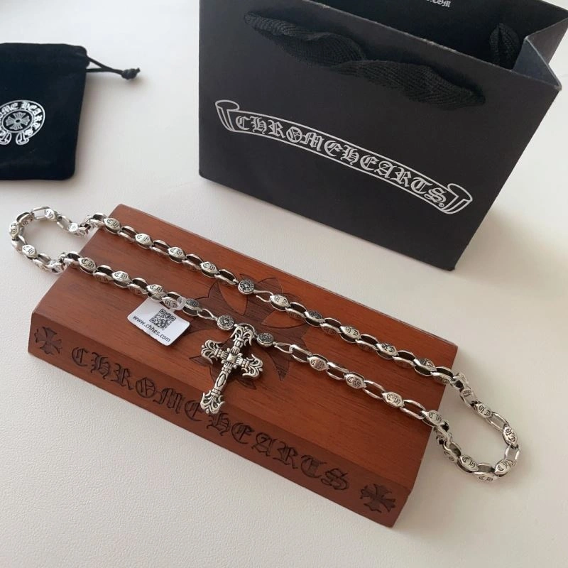 Chrxmx Hxxrts Necklaces Stylish 301701