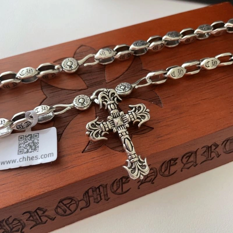 Chrxmx Hxxrts Necklaces Stylish 301701