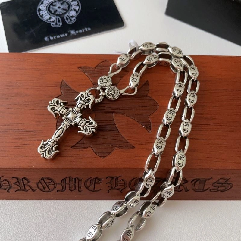 Chrxmx Hxxrts Necklaces Stylish 301701