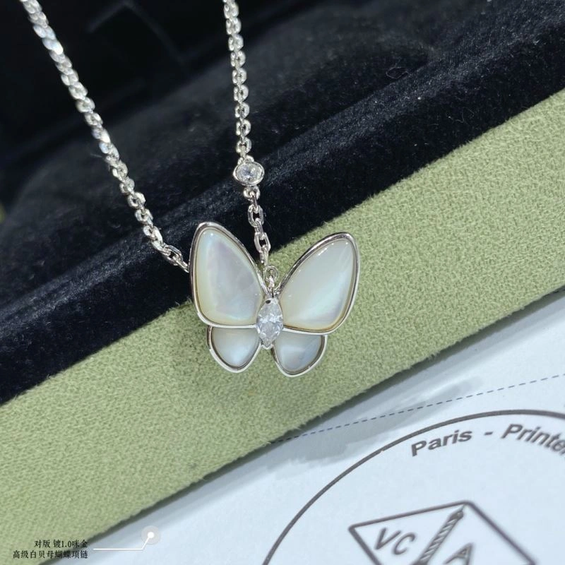 Timeless Chxnxl Necklaces 293296