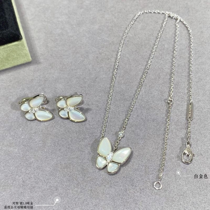 Timeless Chxnxl Necklaces 293296