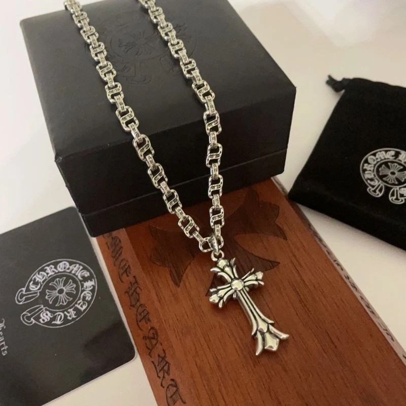 Comfortable Chrxmx Hxxrts Necklaces 301668