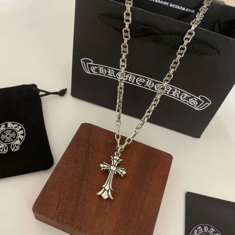 Comfortable Chrxmx Hxxrts Necklaces 301668