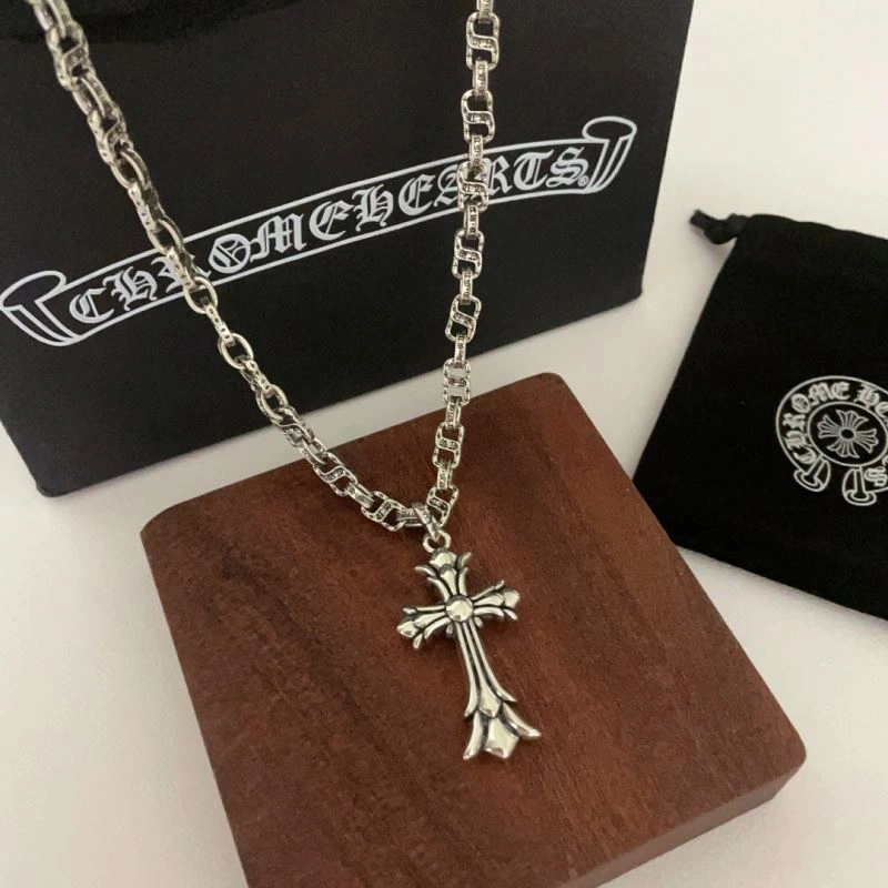 Comfortable Chrxmx Hxxrts Necklaces 301668