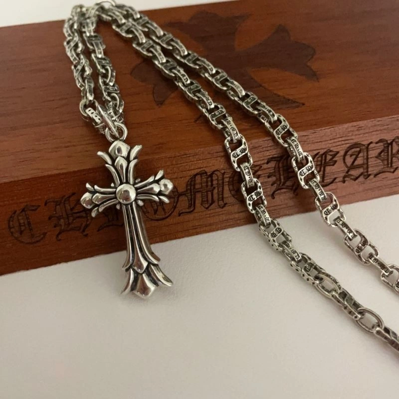 Comfortable Chrxmx Hxxrts Necklaces 301668