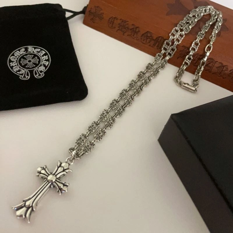 Comfortable Chrxmx Hxxrts Necklaces 301668