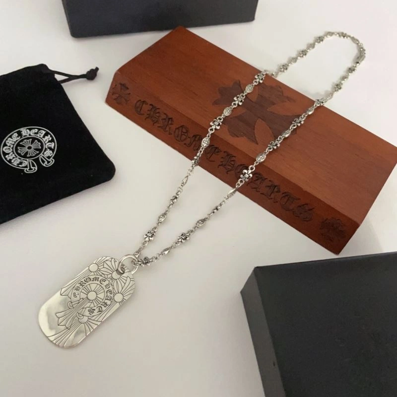 Versatile Chrxmx Hxxrts Necklaces 301672