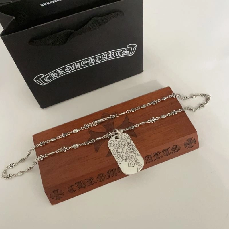 Versatile Chrxmx Hxxrts Necklaces 301672