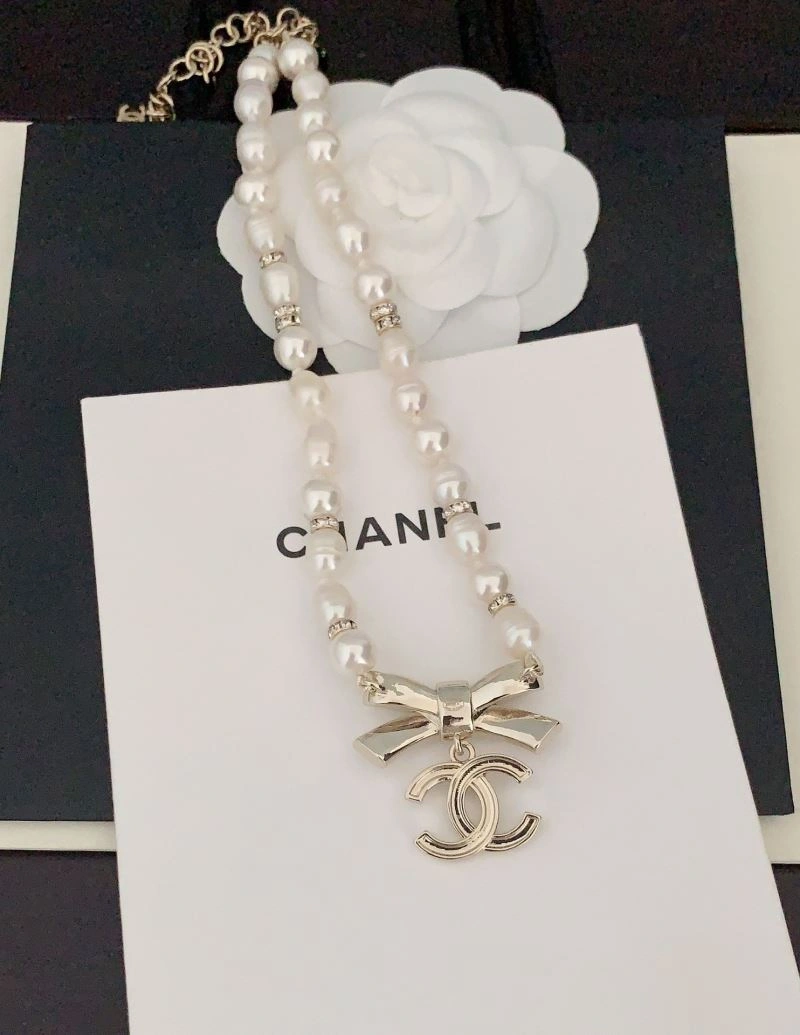 EyeCatching Chxnxl Necklaces 293291