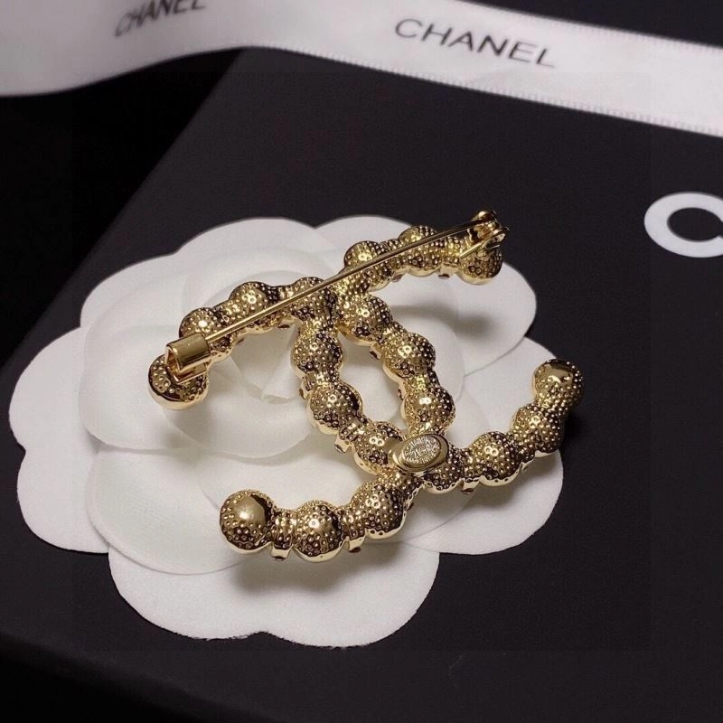 NewStyle Chxnxl Brooches 293548