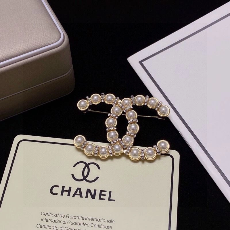 NewStyle Chxnxl Brooches 293548