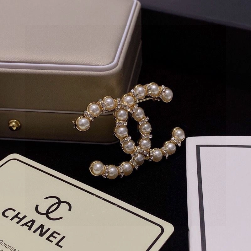 NewStyle Chxnxl Brooches 293548