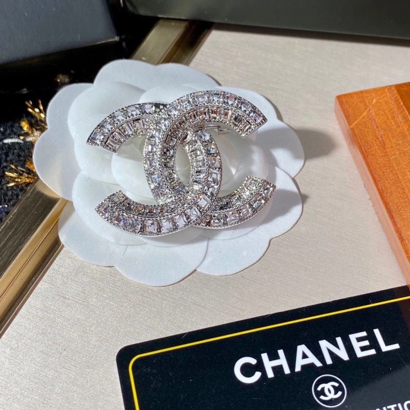 StreetReady Chxnxl Brooches 293538