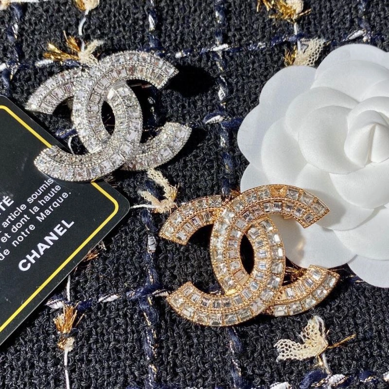 StreetReady Chxnxl Brooches 293538