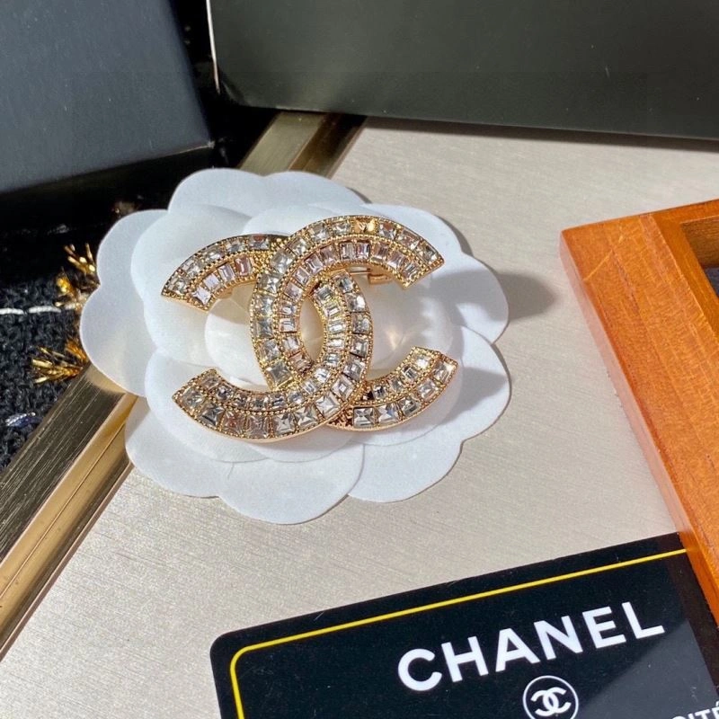 StreetReady Chxnxl Brooches 293538