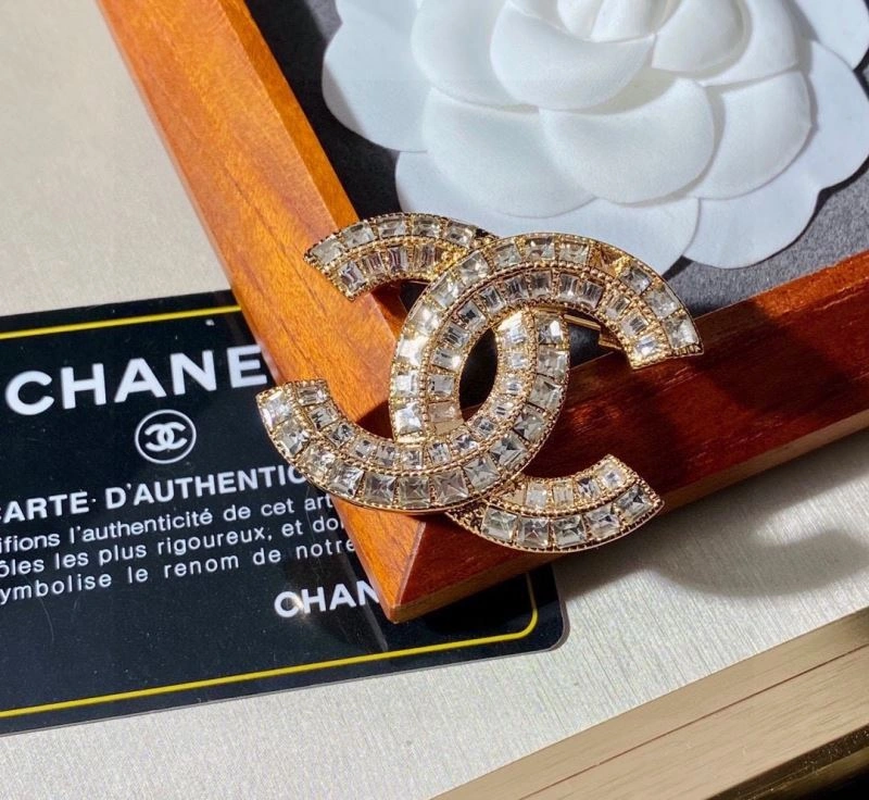 StreetReady Chxnxl Brooches 293538