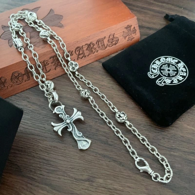 Compact Chrxmx Hxxrts Necklaces 301665