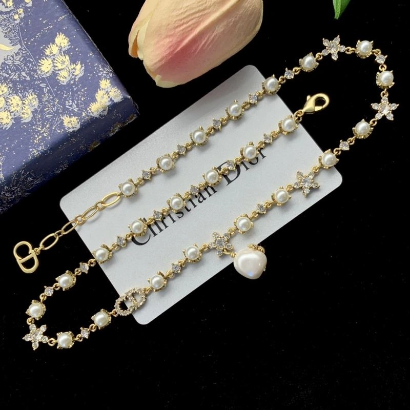 Fashionable Christian Dxxr Necklaces 295579
