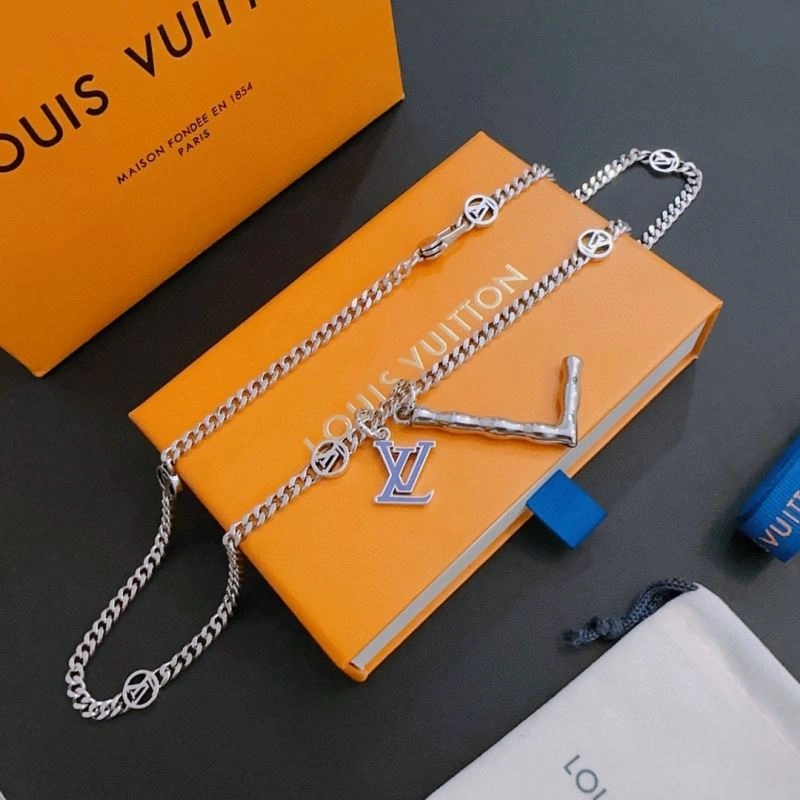 EyeCatching LX Necklaces 312227