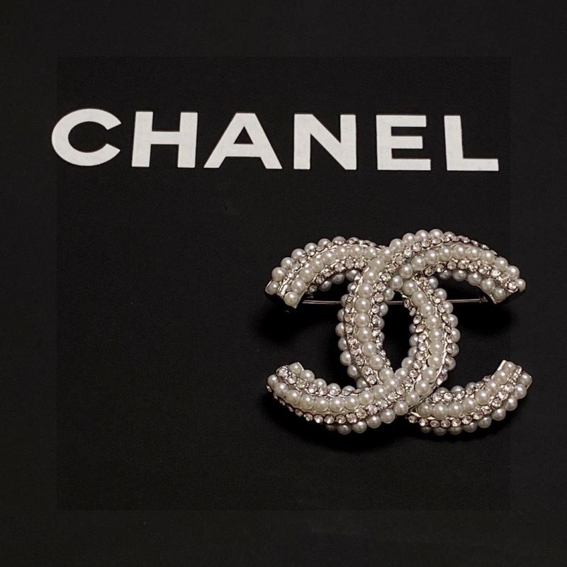 Chxnxl Brooches Practical 293546