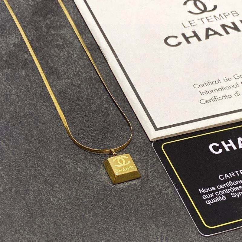 UrbanStyle Chxnxl Necklaces 293267