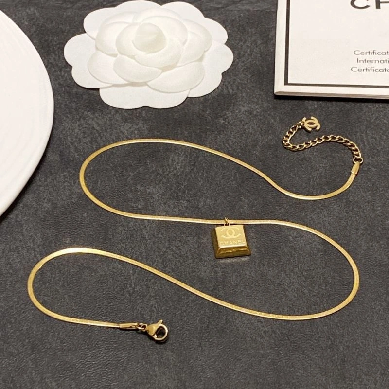 UrbanStyle Chxnxl Necklaces 293267