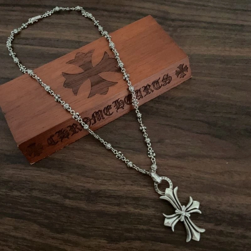 Chrxmx Hxxrts Necklaces Breathable 301651