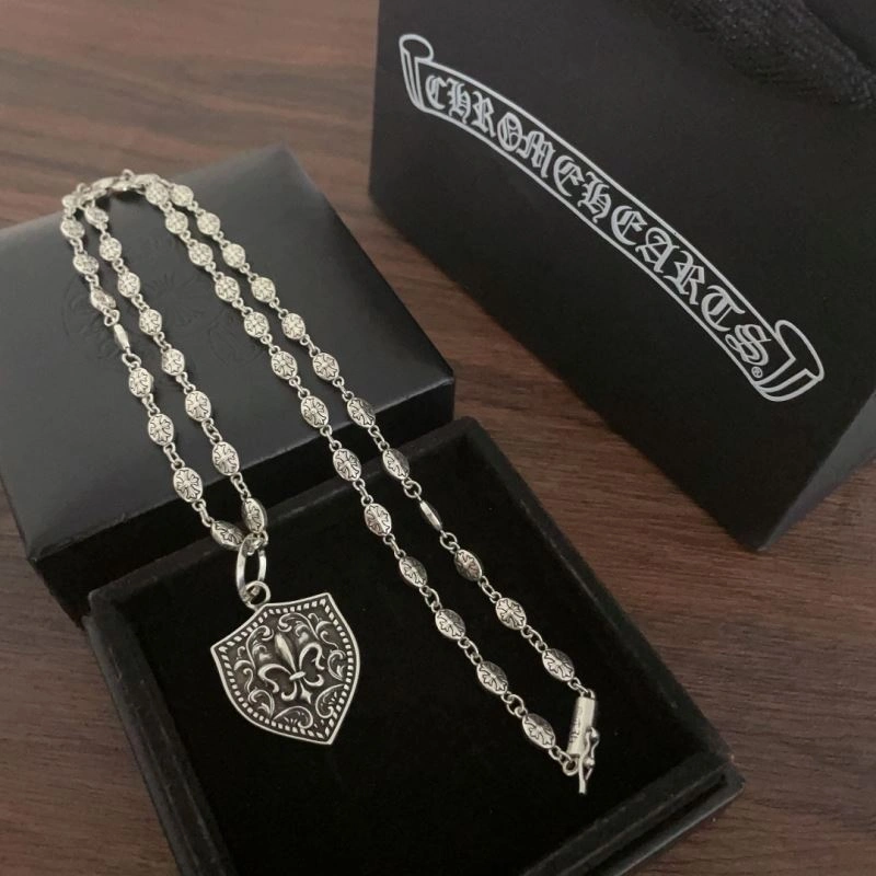 Versatile Chrxmx Hxxrts Necklaces 301638