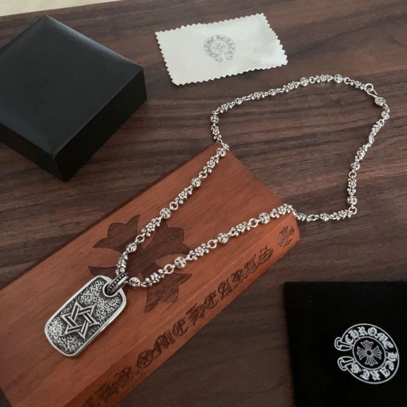 Chrxmx Hxxrts Necklaces EyeCatching 301629
