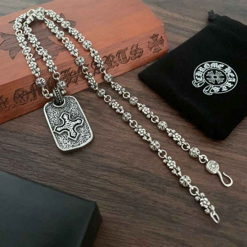 Chrxmx Hxxrts Necklaces EyeCatching 301629